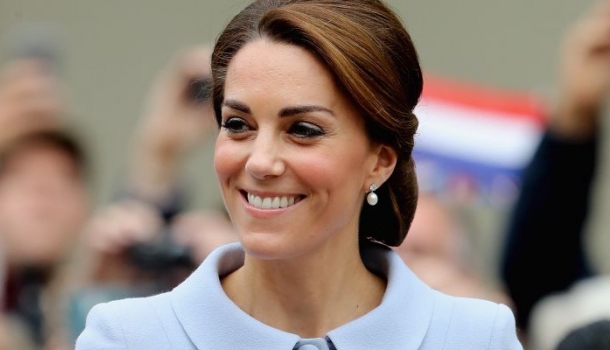 Borítókép: Ez a filléres trükk Katalin hercegné tökéletes frizurájának titka