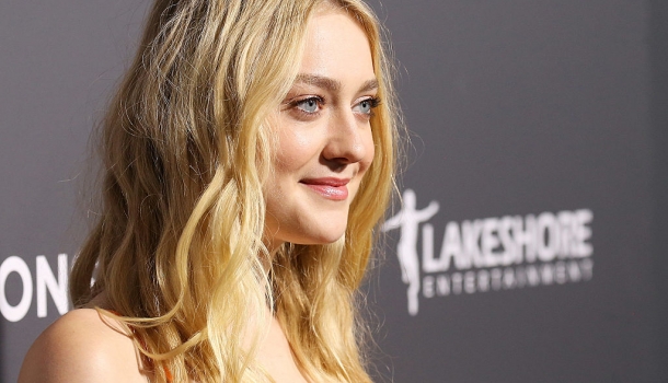 Borítókép: Tom Cruise még mindig küld születésnapi ajándékot Dakota Fanningnek