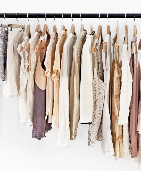 Borítókép: Így rakj rendet a gardróbodban 30 perc alatt, 5+1 lépésben