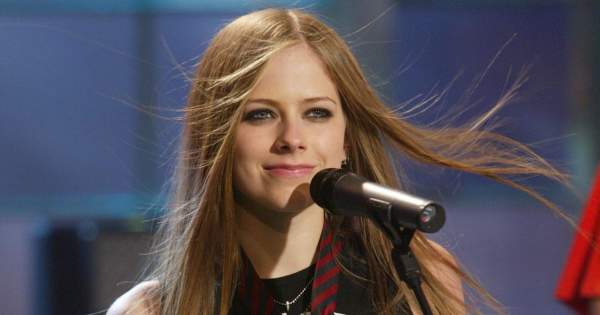 Borítókép: 10 elfeledett énekesnő a 2000-es évekből, aki meghatározta a tinikorunkat