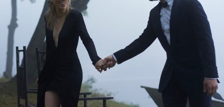 Borítókép: Fekete ruhában és lapos sarkúban mondta ki az igent a színésznő 