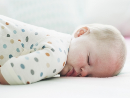 Borítókép: Ezeket az új utóneveket hagyta jóvá 2016-ban az Akadémia