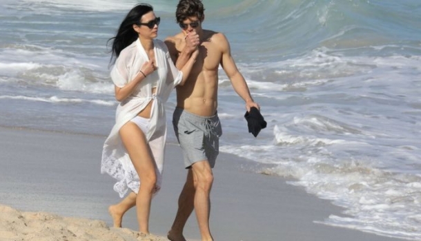 Borítókép: Ezen csámcsog most a világsajtó: Magyar modell az egykori milliárdosfeleség új pasija