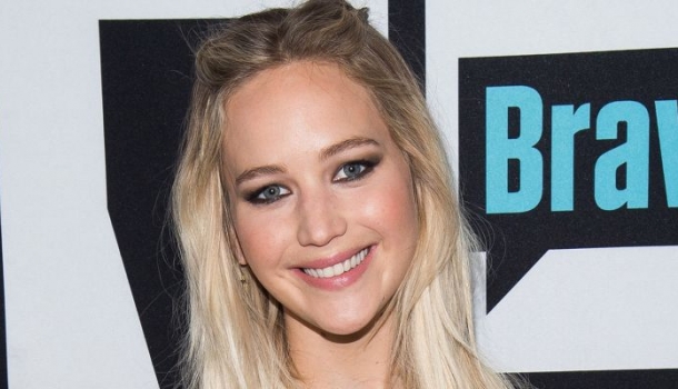 Borítókép: Íme, az első budapesti fotók Jennifer Lawrence-ről