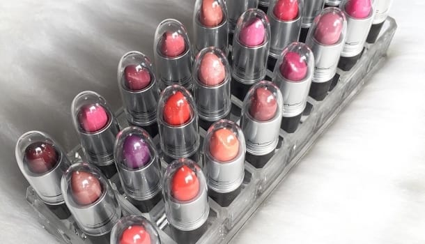 Borítókép: Íme egy zseniális rúzstrükk, amit minden sminkrajongónak ismernie kell