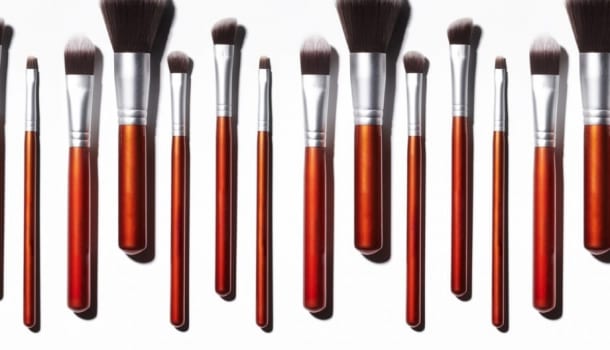 Borítókép: Láthatatlan veszély! Így néz ki közelről, nagyon-nagyon közelről egy piszkos sminkecset 