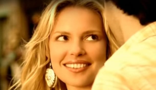 Borítókép: Tiszta romantika, avagy 10 sztárpár, aki a kamerák előtt szeretett egymásba – ÁRULKODÓ FELVÉTELEK! 