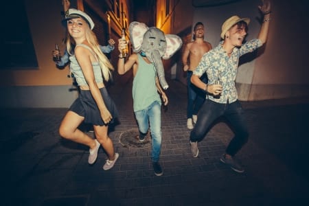 Borítókép: Papa engedj, kérlek! - Bulizási útmutató aggódó szülőknek 