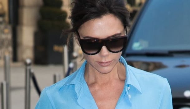 Borítókép: Hogy csinálja ezt? Victoria Beckham két lehetetlen színt párosított össze és a végeredmény pedig zseniális