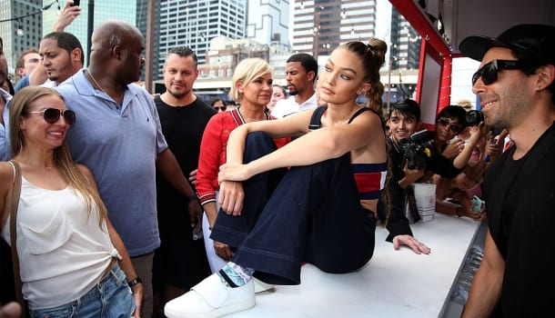 Borítókép: 24 alkalom, amikor Gigi Hadid edzőcipőben is stílusikon volt