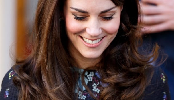 Borítókép: Kiderült: nem mindennapi dolgot csinál Katalin hercegné idén Valentin-napon!