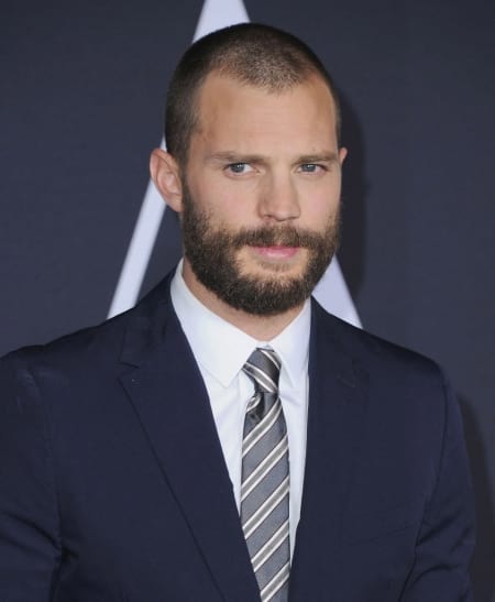 Borítókép: Jamie Dornan és Ellen DeGeneres kötözős szexet játszik a tévében
