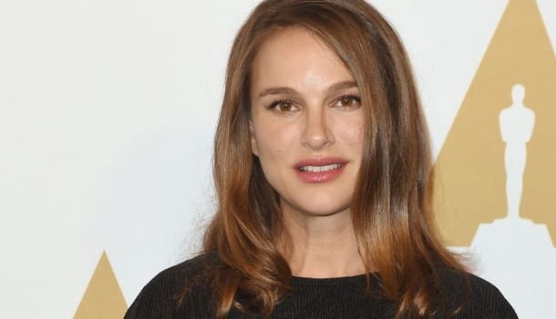 Borítókép: A stílus nem pénz kérdése! Natalie Portman filléres ruhában tündökölt az Oscar-jelöltek fotózásán
