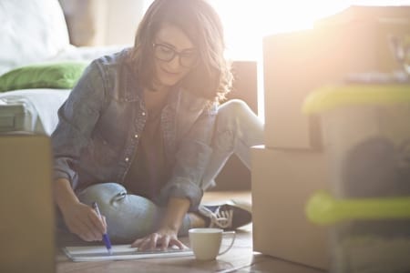 Borítókép: Azt se tudod már, hol áll a fejed? Íme a nélkülözhetetlen teendőlista költözéshez, 19 pontban