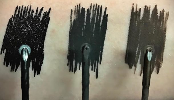 Borítókép: Megint itt egy fura sminkcucc: barátkozz meg a pizzaszeletelő tussal!