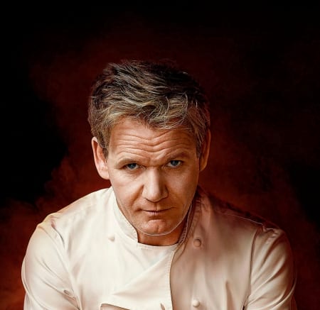 Borítókép: Sírunk! Gordon Ramsay megmondja az őszintét az átlag twitterező főztjéről