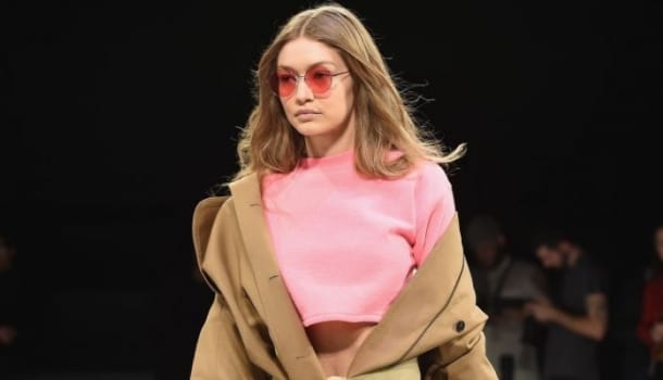 Borítókép: Ezt a színkombinációt tuti lemásoljuk idén tavasszal, köszi Gigi!