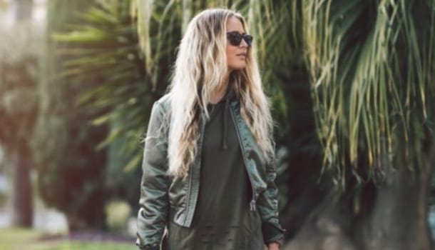 Borítókép: Hogy ne a kitérdelt macinacidban ugorj le a játszótérre: 11 tavaszi alapdarab a mindennapokhoz