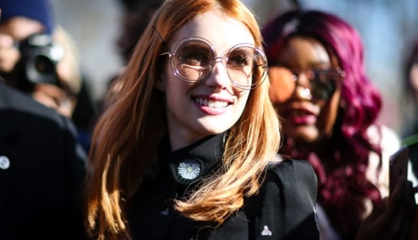 Borítókép: Emma Roberts nem vörös hajú többé - Nézd meg látványos hajszínváltását!