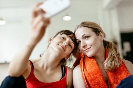 Borítókép: Néha 5 perc is elég! Fitneszszakértők 11 apró titka, amitől a legrohanósabb napokon is formában maradnak