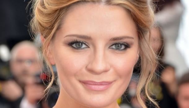 Borítókép: Tényleg bárkivel megtörténhet? Mischa Barton elmeséli, hogyan lett bosszúpornó áldozata