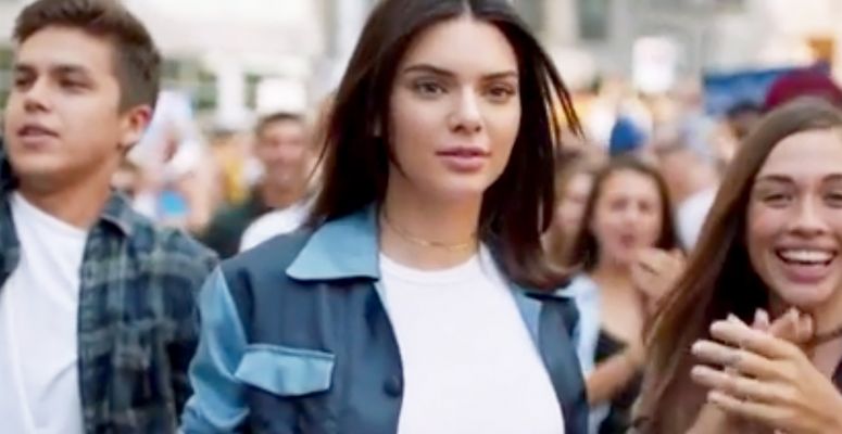 Te érted, miért? Visszavonta a Pepsi a Kendall Jenner-reklámját