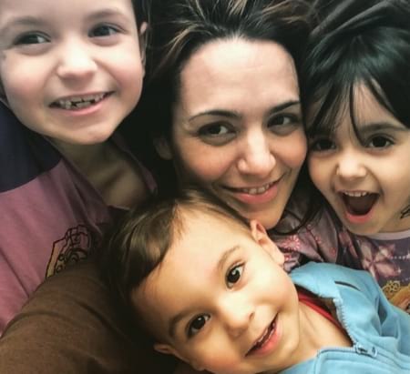 Borítókép: Egyszerre röhögünk és esik le az állunk: 22 szenzációs tweet egy hatgyerekes anyukától