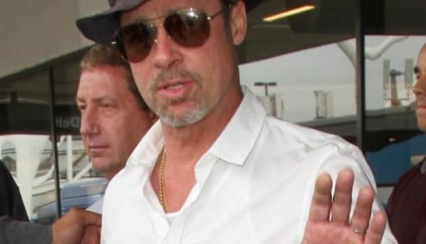 Borítókép: Jaj, ne! Aggasztó friss fotók kerültek elő Brad Pittről - Szerinted is baj van?