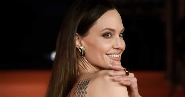 Borítókép: Bizonyított! A legtöbb embernek ez az előnyösebb arcfele 