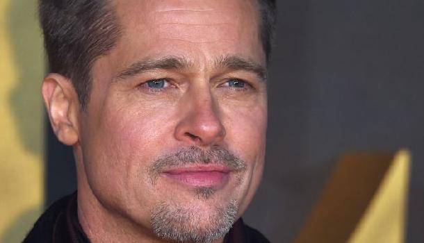 Borítókép: Erre várt a fél világ: brutálisan őszinte interjúban mesélt a válásról és alkoholproblémáiról a csontsoványra fogyott Brad Pitt