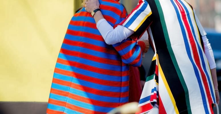 10 vidám, színes csíkos ruha és kiegészítő - Szerezd be őket a JOY-napok alatt kedvezményesen!