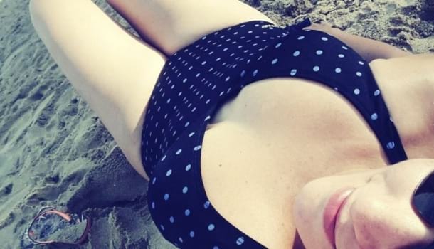 Borítókép: 8 fürdőruha olyan nőknek, akik nem szeretik megmutatni a hasukat a strandon