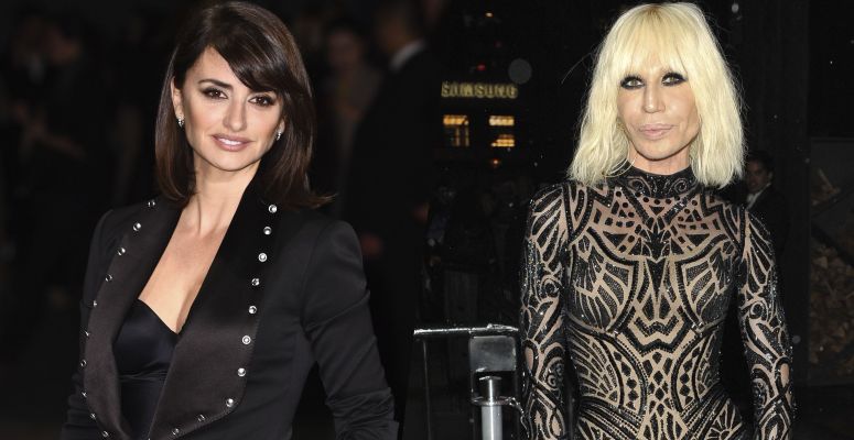 Itt az első fotó! Így néz majd ki Penélope Cruz Donatella Versaceként az új sorozatában