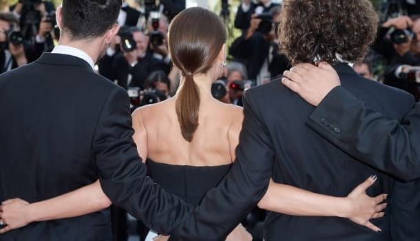 Borítókép: Büszkeség: magyar színésznő tündökölt Cannes-i vörös szőnyegen