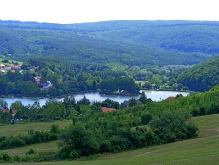Borítókép: Idén nem megyünk külföldre nyaralni, helyette ezeket a belföldi helyeket látogatjuk meg