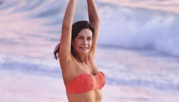 Borítókép: 70 éves nagyi elárulja elképesztő alakjának 2 (azaz kettő) egyszerű titkát, bár az internet nem tapsol neki, sőt... 