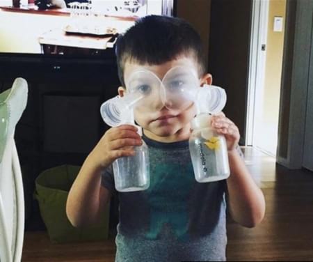 Borítókép: Zseniális mémek a szoptatásról, amik éjjel 3-kor is erőt adnak, hogy végigcsináld