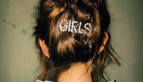 Borítókép: A 90-es évek hajbavalói újra menők