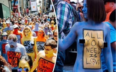 Borítókép: Testpozitív meztelen tüntetés a New York-i Times Square-en – elképesztően látványos fotók, csak a főnököd ne lássa!