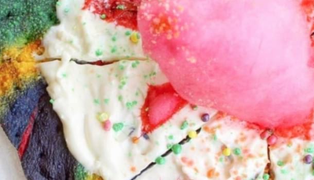 Borítókép: Ó, te jó ég! Az unikornis-pizza létezik, és valaki meg is eszi!