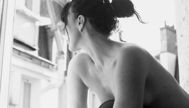 Borítókép: Milyen igazából a párizsi nő? Őszinte fotók, amik megmutatják a valóságot