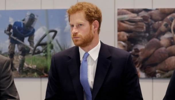 Borítókép: "Egy gyereket sem kérhetnének erre" – szomorú dologra kényszerítették Harry herceget kiskorában