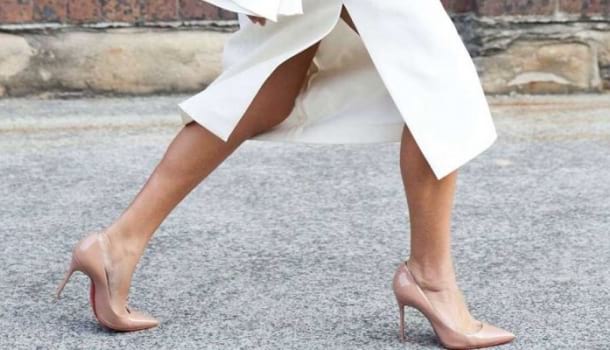 Borítókép: Ide vele! Christian Louboutin megalkotta a tökéletes nude cipőt minden bőrszínhez