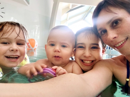 Borítókép: „A sok nevetés megszépít” - Interjú Kecskés Karinával