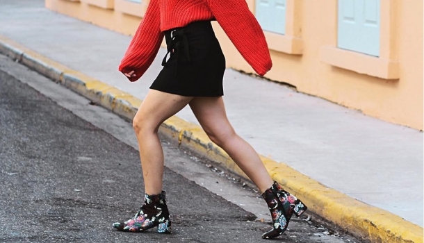 Borítókép: Ez az őszi cipőtrend gondoskodik róla, hogy mindenki a lábadat nézze