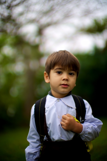 Borítókép: A kisfiú, aki rosszban volt az iskolai ünnepségekkel 