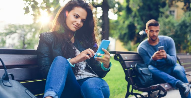 Statisztikák szerint az alábbi személyekkel lépnek félre a legtöbben