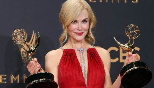 Borítókép: Te kiszúrtad? Valami nagyon furcsa Nicole Kidman vörös szőnyeges szettjén