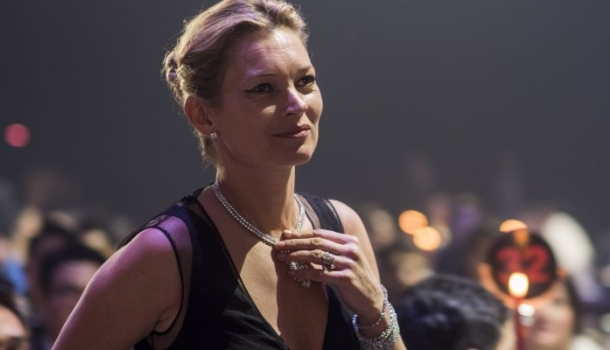 Borítókép: Híresebb lesz, mint az anyukája? Kate Moss lánya elveszítette a Fashion Week-szüzességét