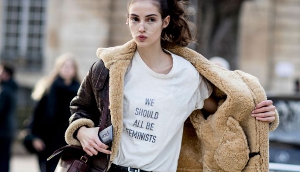 Borítókép: Kinek kell a Dior feminista pólója? A DAIGE valami sokkal menőbbet tervezett kifejezetten a magyar lányoknak